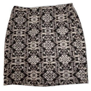 Beautiful black beige skirt size small womens by xhilaration junior fall office